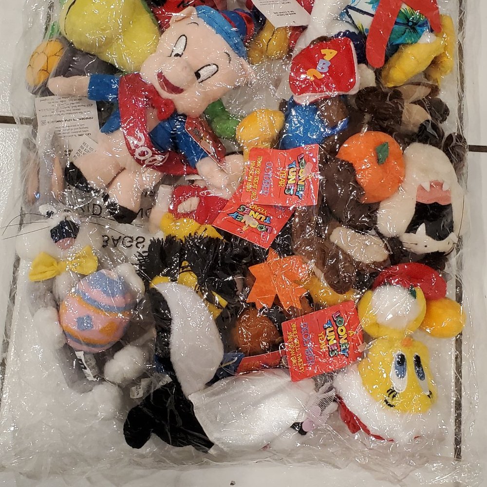 Looney Tunes 12 DIFFERENT HOLIDAY 2000 -Mini Bean Bag Plush Set Sealed-  SALE
